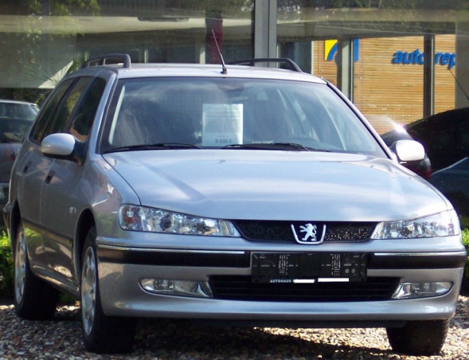 Come sostituire le lampadine Peugeot 406