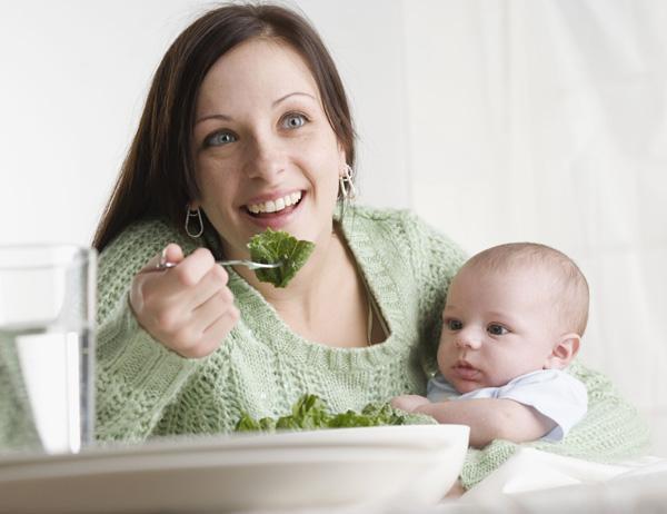 Come alimentare una madre infermieristica in modo che il bambino non abbia allergie