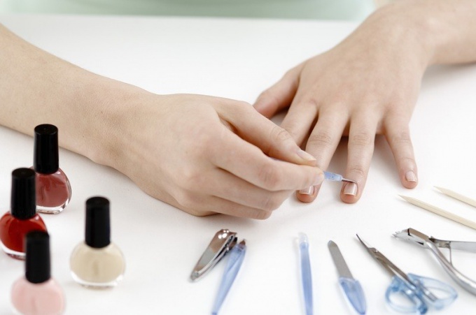 Quali strumenti sono necessari per la manicure