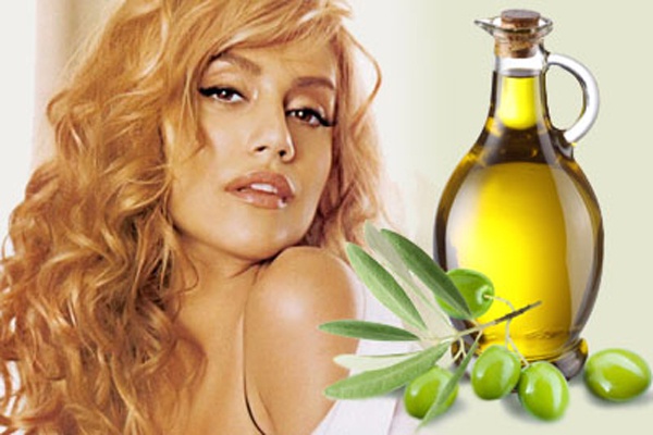 Maschere per capelli con olio d'oliva