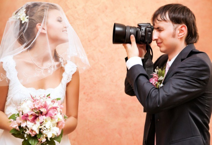 Come trovare un fotografo di matrimoni a Mosca