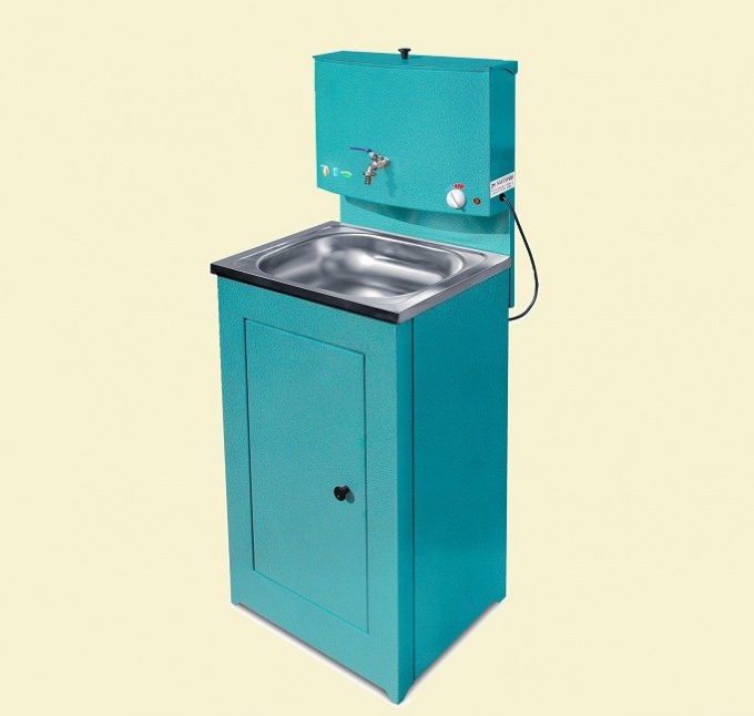 Lavabo nella villa con acqua riscaldata