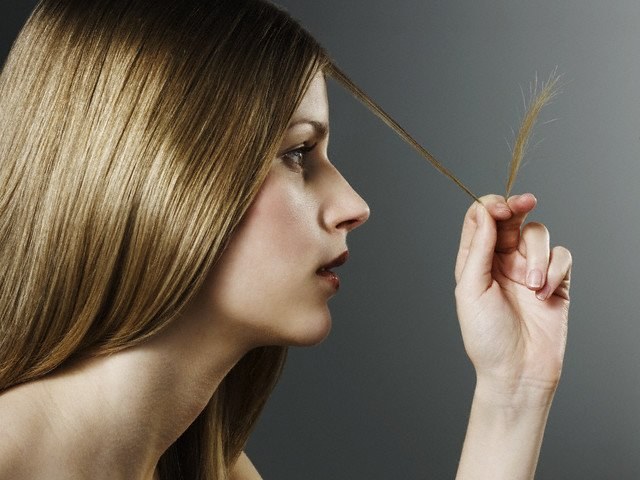 Come scegliere lo shampoo per capelli divisi