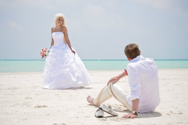 Matrimonio sulla spiaggia: quale abbigliamento scegliere una sposa